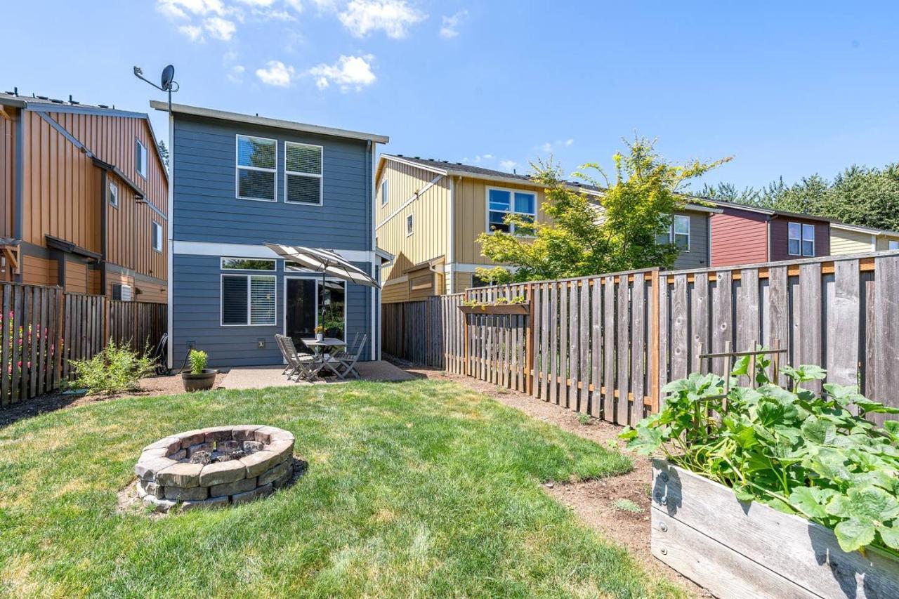 Modern Home, Four Bedrooms, King Beds Tigard Exterior photo